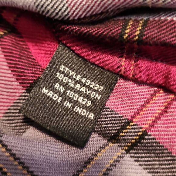 Intro Women's Plus Size 1X V Neck Button Front Maroon Plaid Flannel Top - Picture 8 of 12